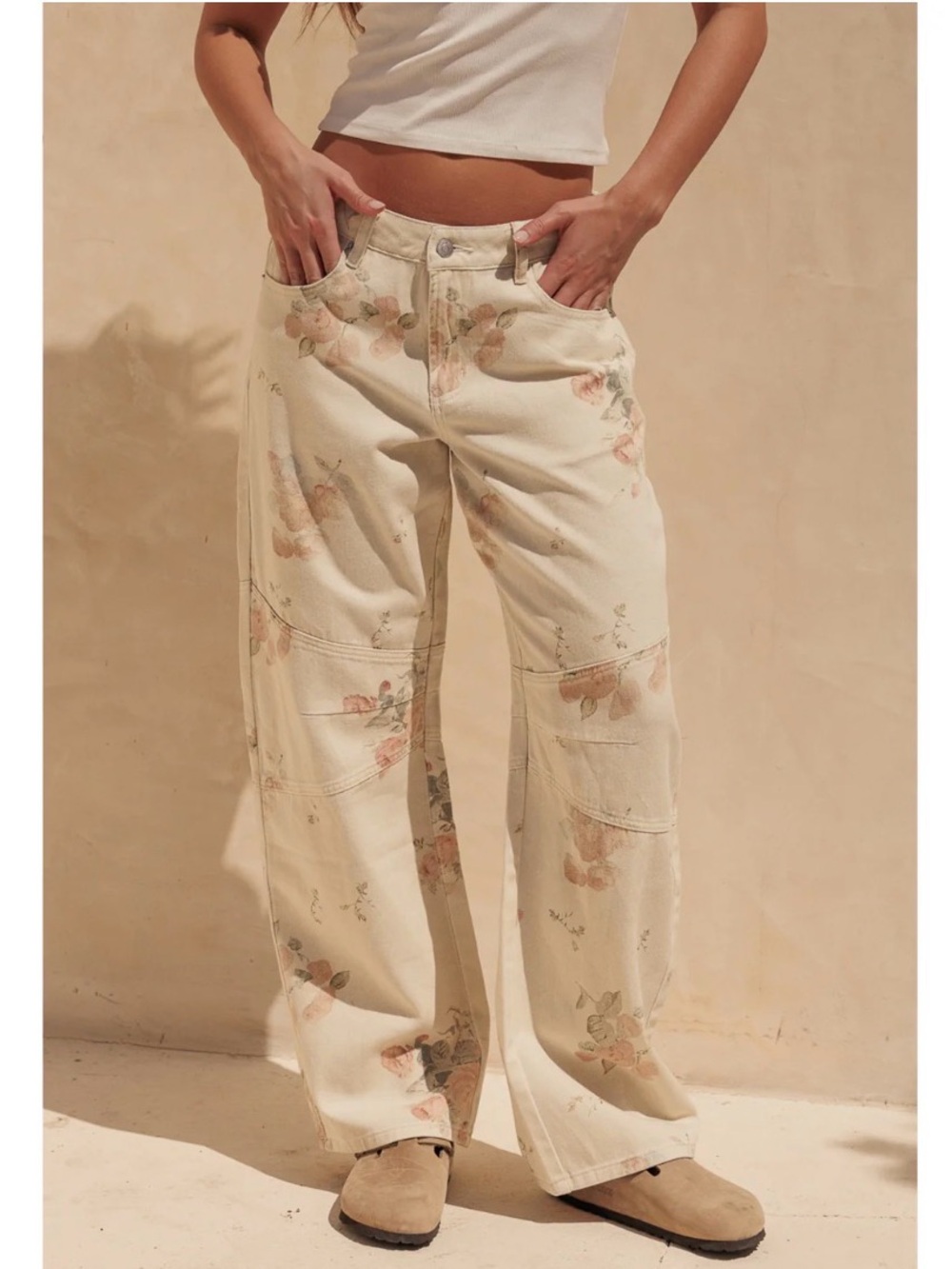 CALI 1850 Floral Print Low Rise Wide Barrel Cream Rose Jeans Size 7/28